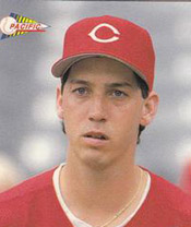 Reds P Larry Luebbers